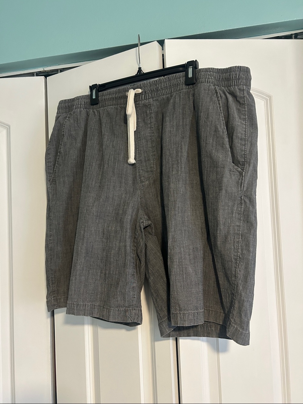 The Foundry Supply Co. Men’s Charcoal Gray Relaxed shorts